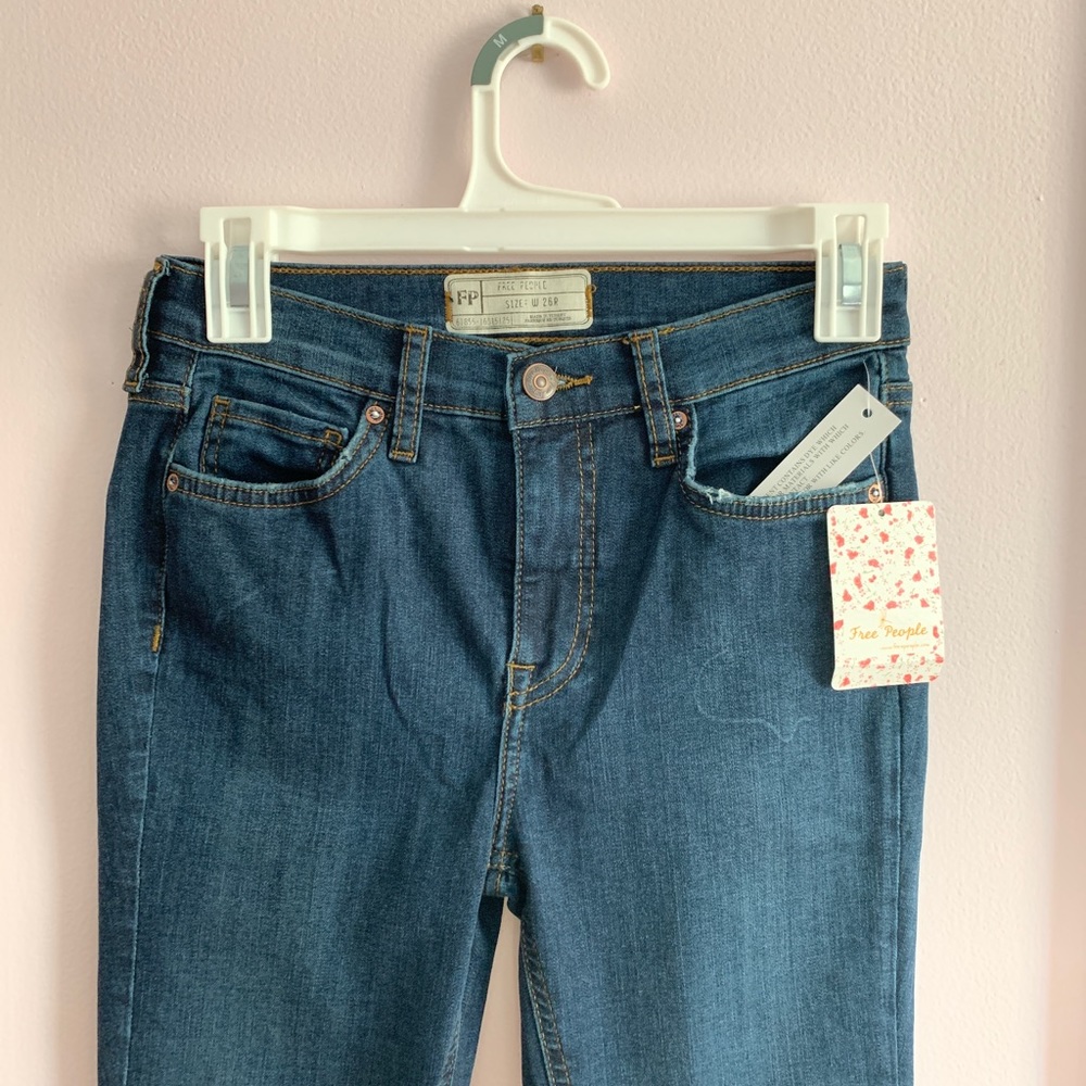 NWT Free People Busted Skinny Jeans - Picture 3 of 5